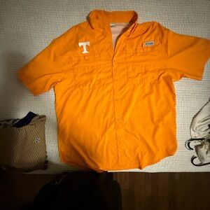 Men’s TN Columbia pfg shirt